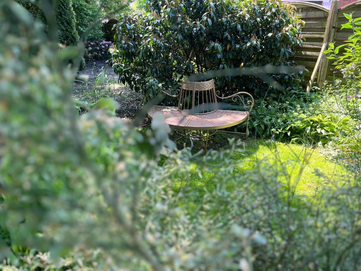 Aussergewoehnliches Haus Mit Sauna, Kamin Und Garten ヴィルヘルムスハーフェン エクステリア 写真