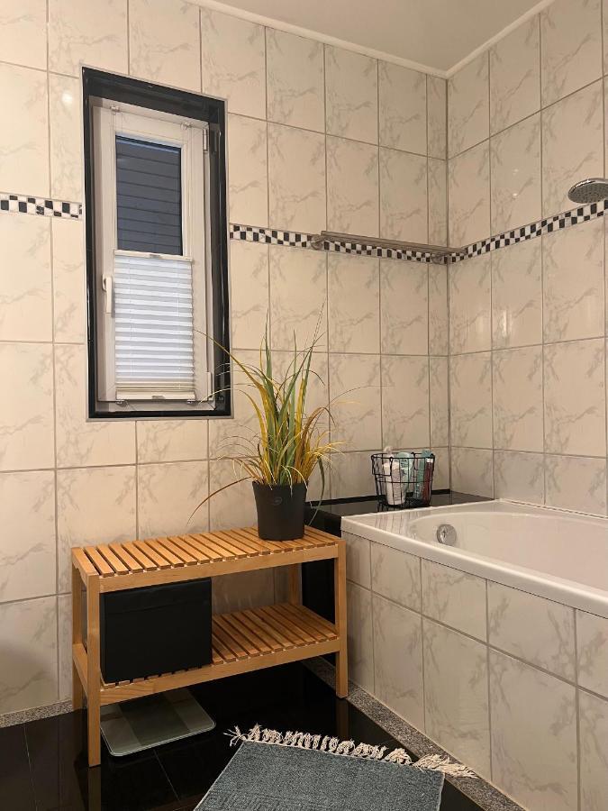 Aussergewoehnliches Haus Mit Sauna, Kamin Und Garten ヴィルヘルムスハーフェン エクステリア 写真