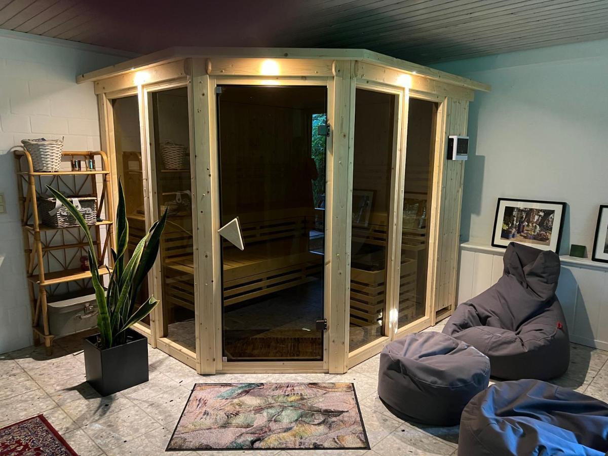 Aussergewoehnliches Haus Mit Sauna, Kamin Und Garten ヴィルヘルムスハーフェン エクステリア 写真