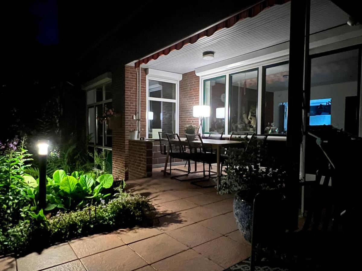 Aussergewoehnliches Haus Mit Sauna, Kamin Und Garten ヴィルヘルムスハーフェン エクステリア 写真